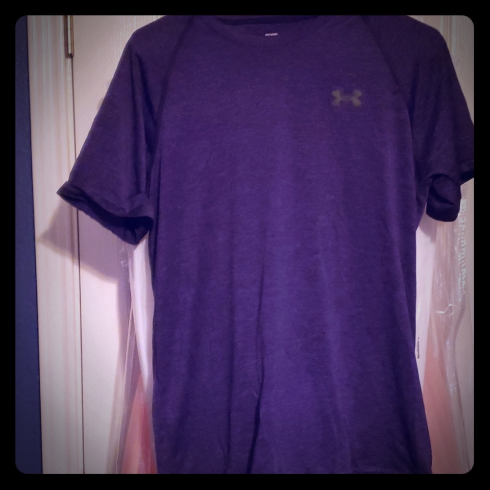 UA Short Sleeve Tshirt
